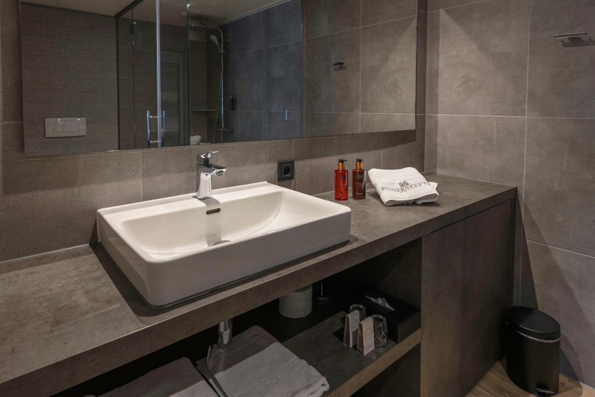 דה קוח Hotel Kogerstaete Texel חדר תמונה